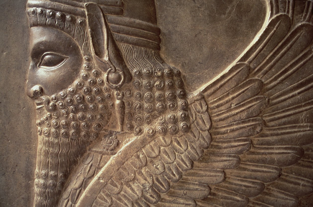 Siivekäs mies leijonavartalolla, yksityiskohta kohokuviosta Tripylonin pohjoisportaista, n. 470 eKr. kivi tekijältä Achaemenid
