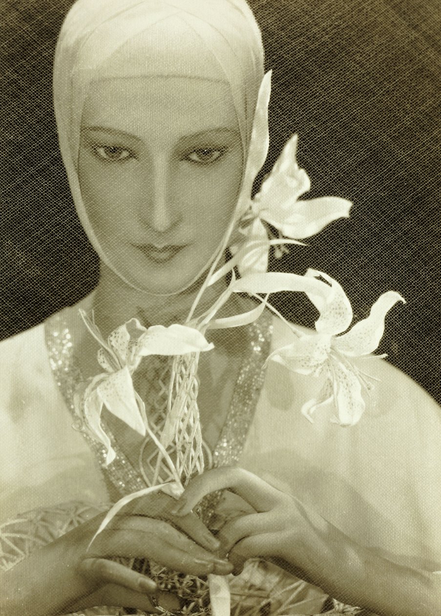 Elizabeth Ardenin mainos, ulosotto tekijältä Adolf de Meyer