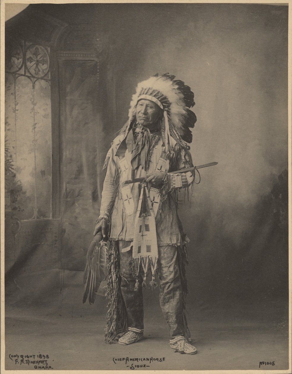 [Päällikkö American Horse, Oceti Sakowin Oyate]
 tekijältä Adolph F. Muhr