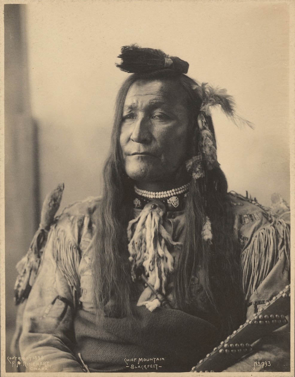 Chief Mountain, Blackfeet tekijältä Adolph F. Muhr