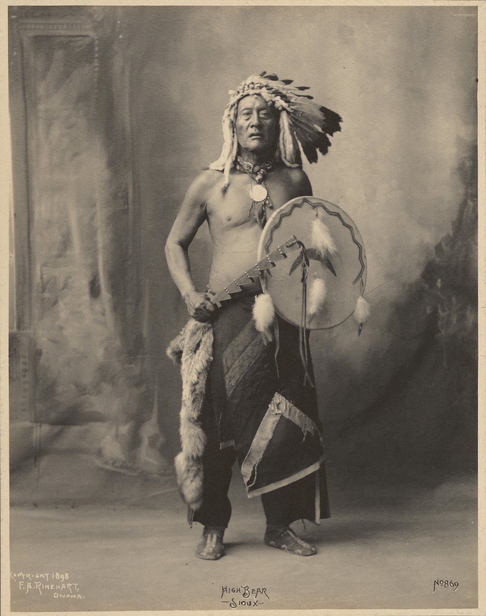 [Korkea Karhu, Oceti Sakowin Oyate]
 tekijältä Adolph F. Muhr