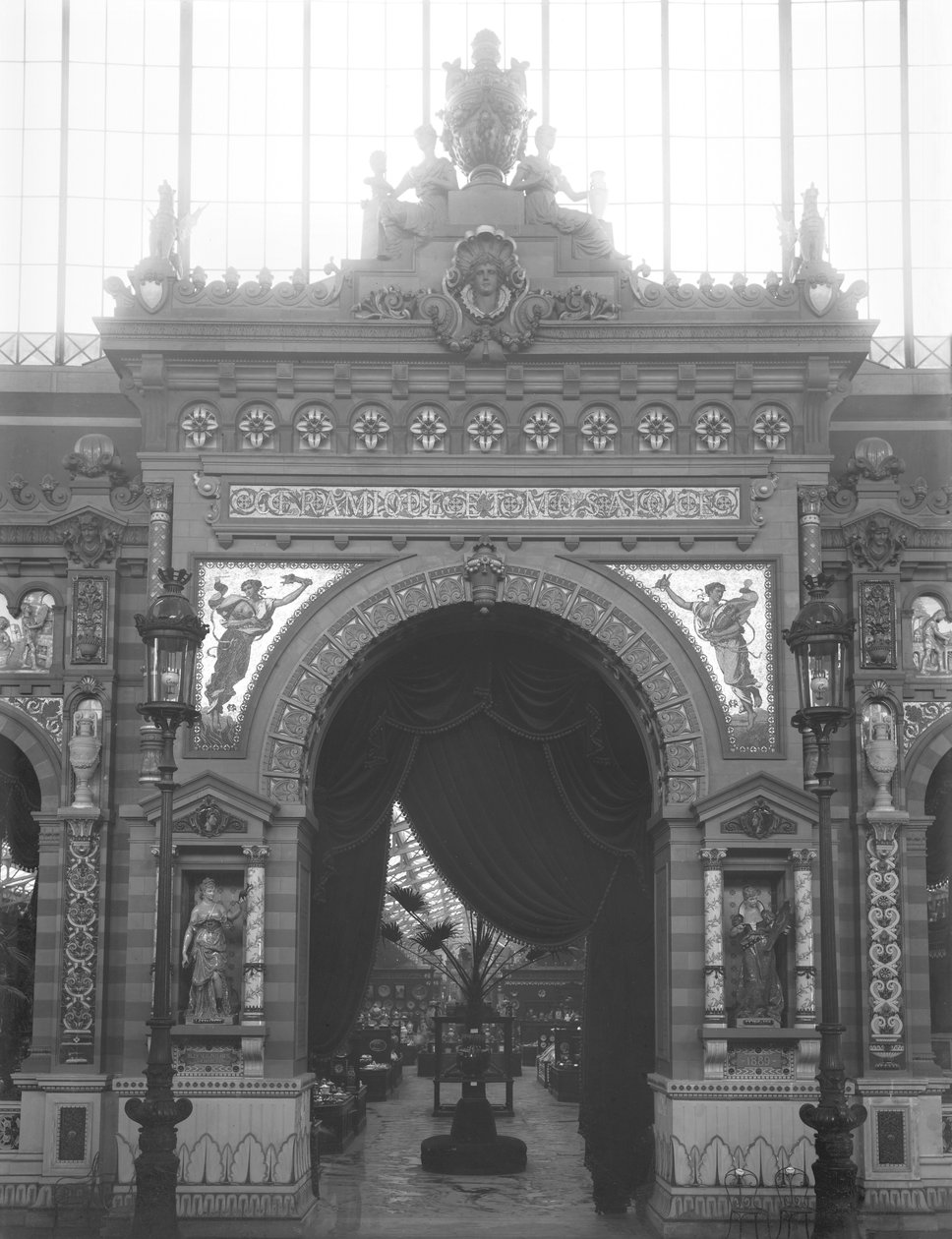 Keramiikkaportti, yleisnäyttely, Pariisi, 1889 tekijältä Adolphe Giraudon