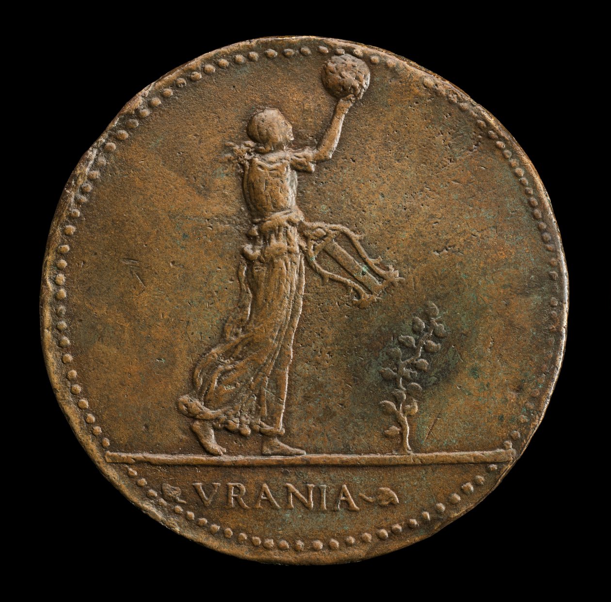 Urania kävelee oikealle, kädessään maapallo ja lyyra [käänteinen], 1488 tai sen jälkeen. tekijältä Adriano Fiorentino