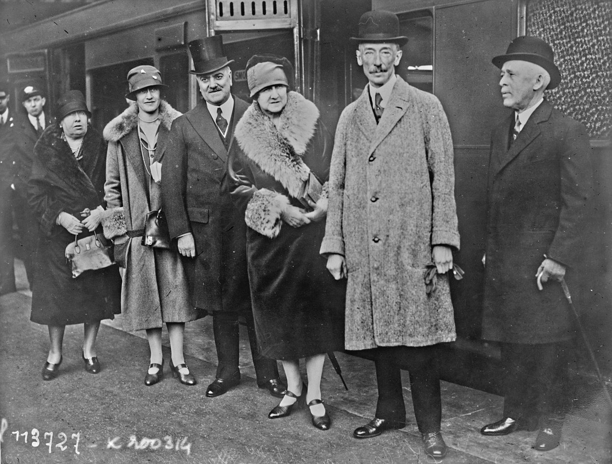 Quebecin pääministeri Louis-Alexandre Taschereau ja hänen vaimonsa Adine Dionne Lontoossa 14. lokakuuta 1926. tekijältä Agence Rol
