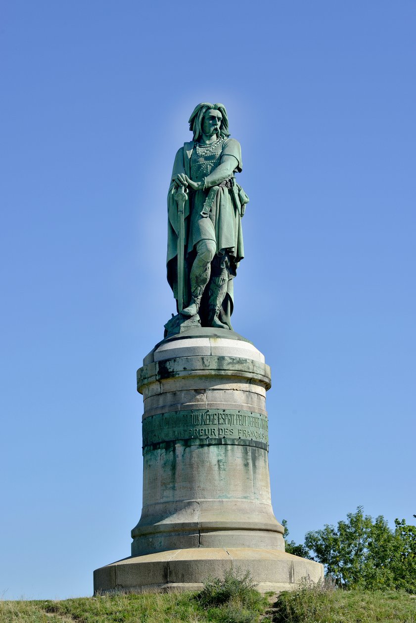 Vercingetorixin (72-46 eKr.), gallialaisen johtajan kolossaalinen patsas - Millet Aimen (1819-1891) veistos 6,60 m korkea erige vuonna 1865 Mont Auxois