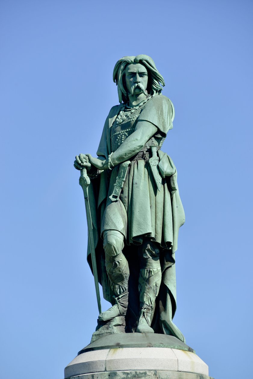 Vercingetorixin (72-46 eKr.), gallialaisen johtajan kolossaalinen patsas - veistos Millet Aimesta (1819-1891) 6,60 m korkea erige vuonna 1865 Mont Auxois
