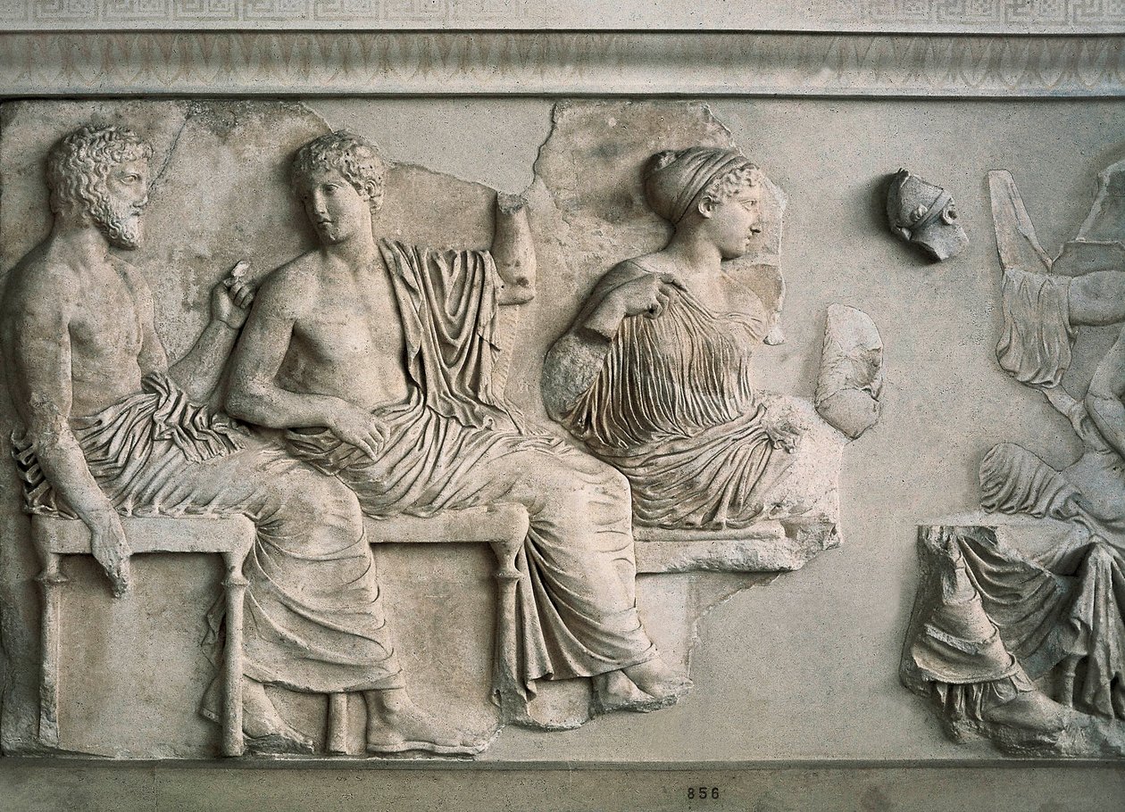 Poseidon, Apollo, Artemis ja Aphrodite edustettuina Parthenonin itäfriisillä tekijältä Alcamenes (attr. to)