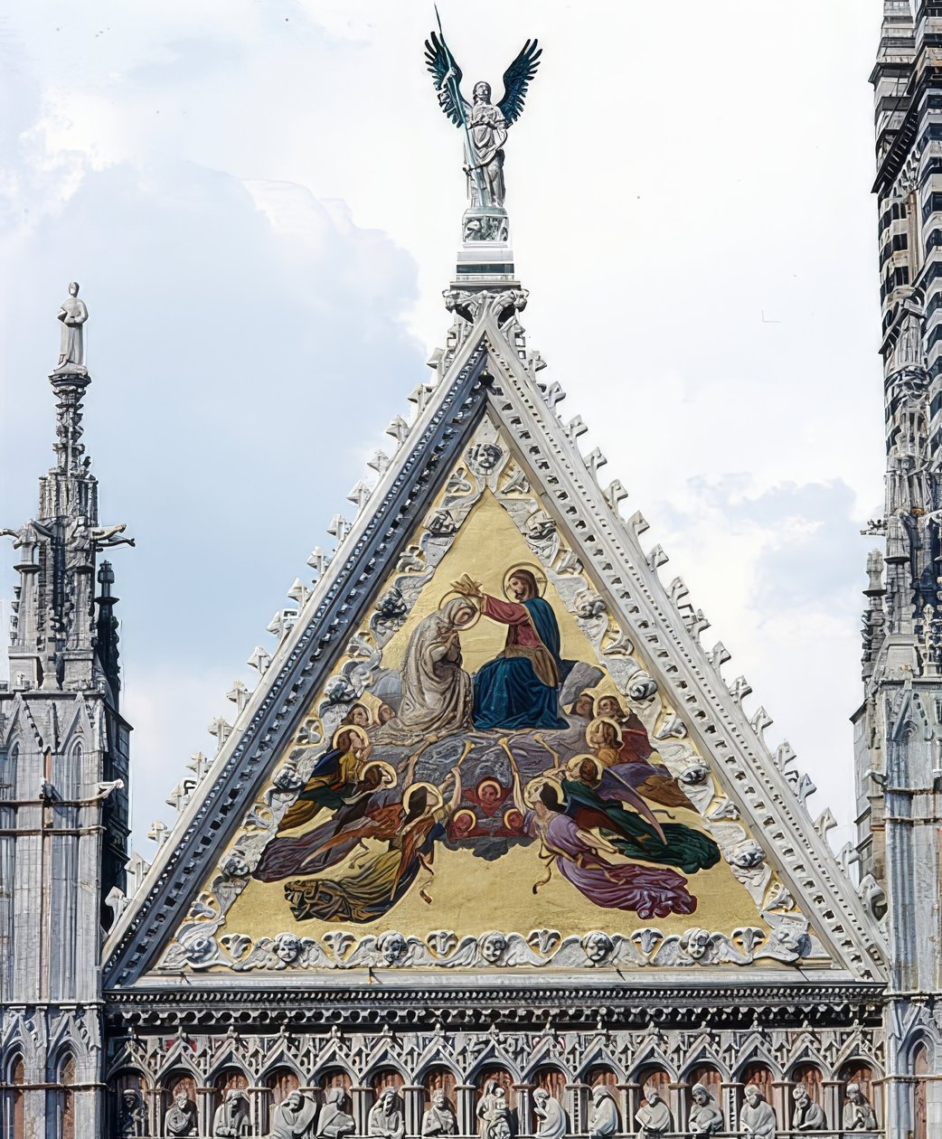 Sienan katedraali (Cattedrale di Santa Maria Assunta). 1215-1263. Yksityiskohta: mosaiikki Marian kruunauksella. 1878 tekijältä Alessandro Franchi