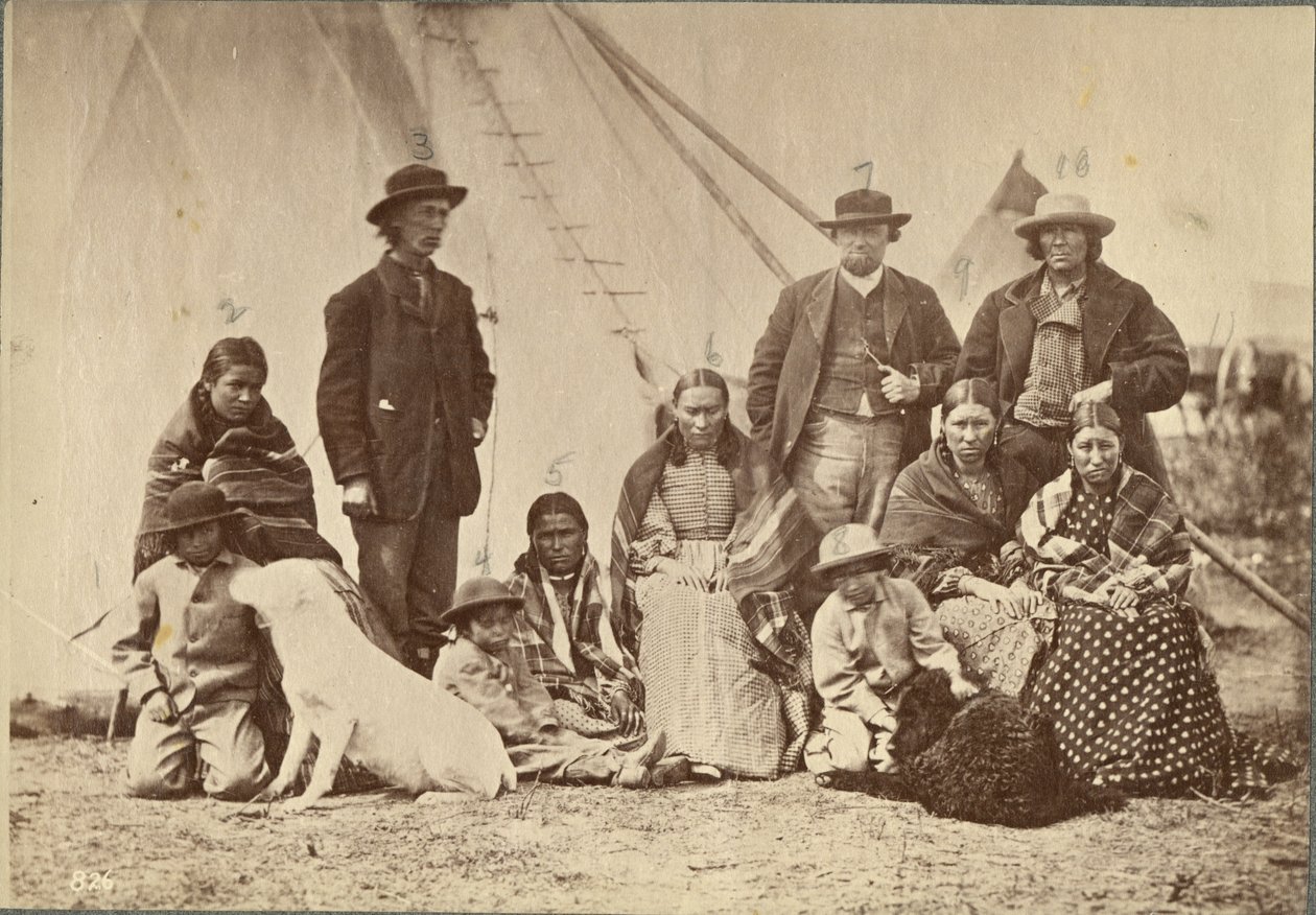 Ryhmä Fort Laramiesta, Dakota, 1868 (valkokangaspainatus) tekijältä Alexander Gardner