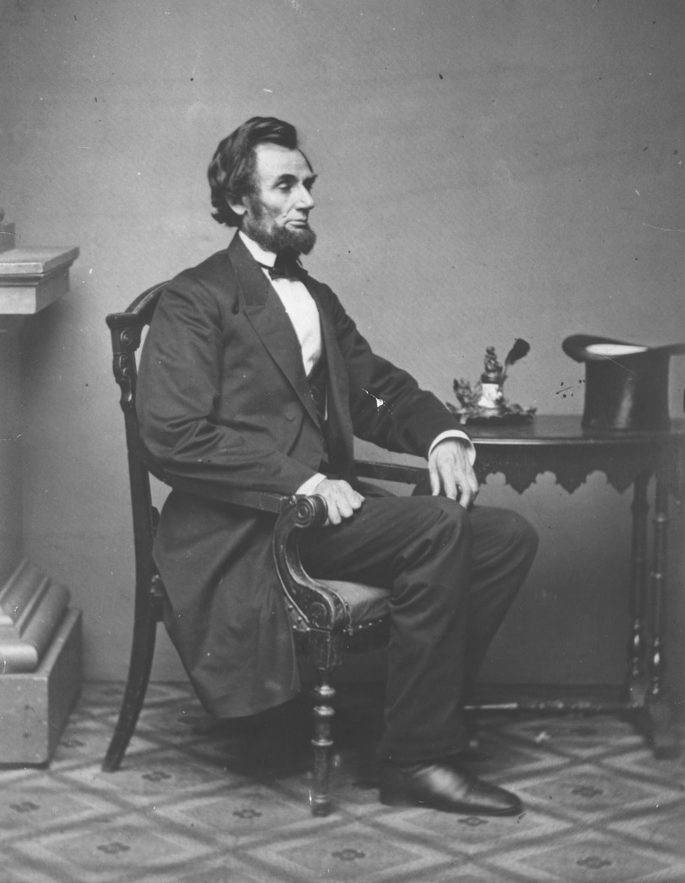 Abraham Lincoln, kokopitkämuotokuva, istuva, 1861 tekijältä Alexander Gardner