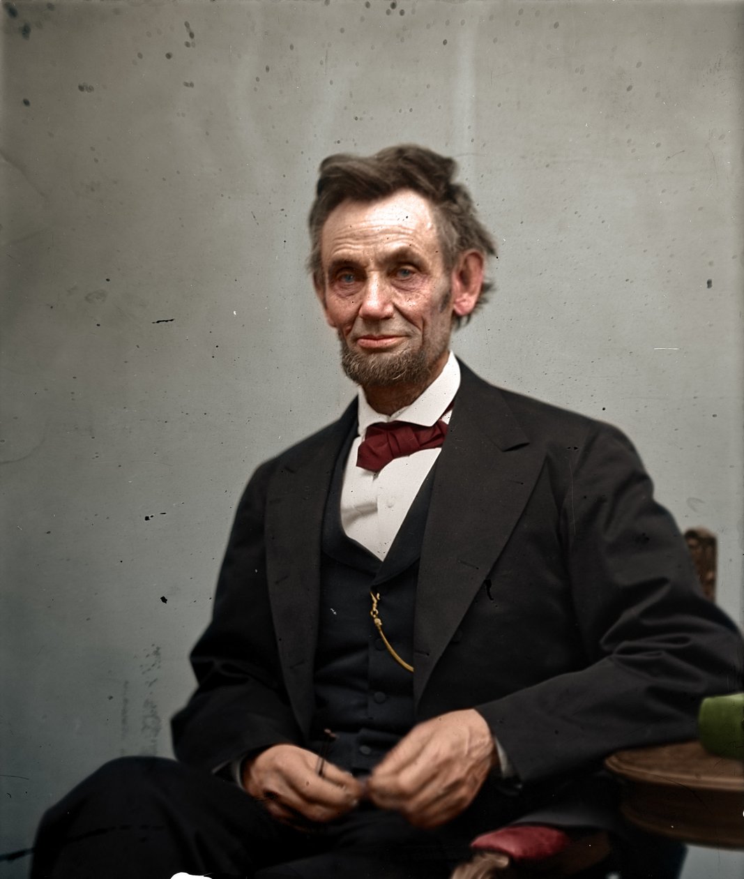 Abraham Lincoln helmikuussa 1865, väritettynä tekijältä Alexander Gardner