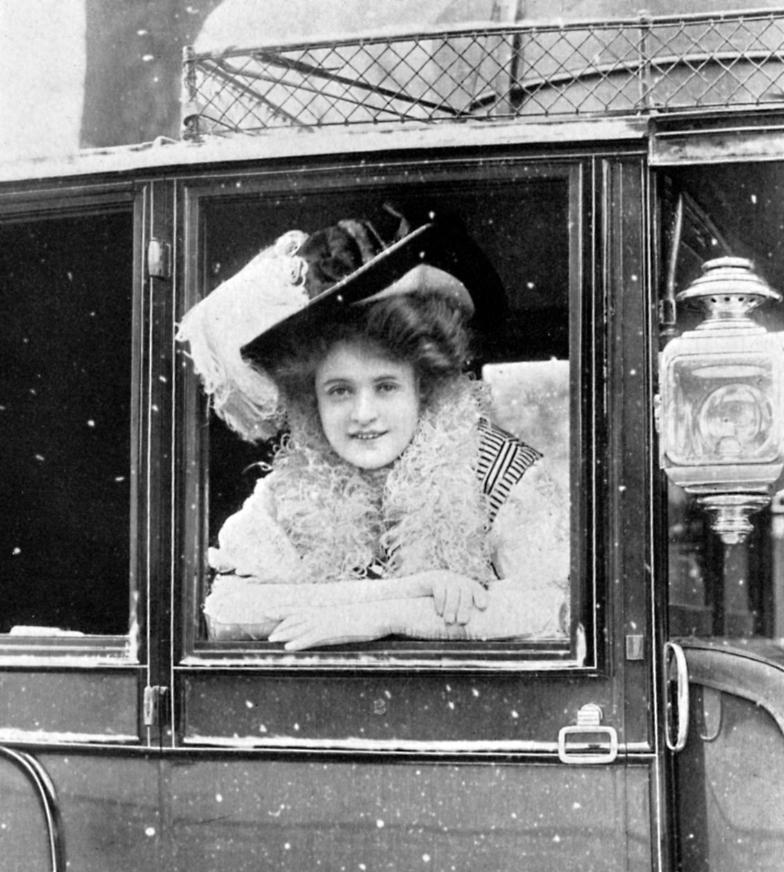 Billie Burke 1885-1970, yhdysvaltalainen näyttelijä, 1908-1909. tekijältä Alfred Ellis and Walery