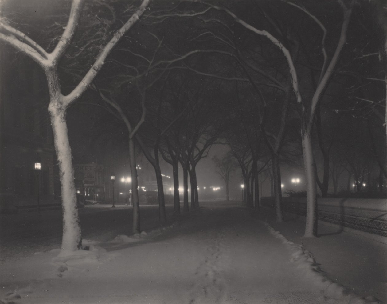Jäätävä yö tekijältä Alfred Stieglitz