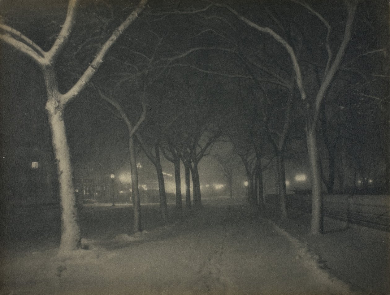 Jäinen yö, New York tekijältä Alfred Stieglitz