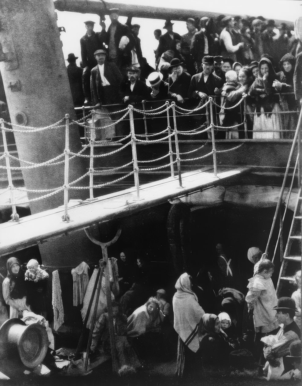 Auswandererschiff / Zwischendeck / Valokuva tekijältä Alfred Stieglitz