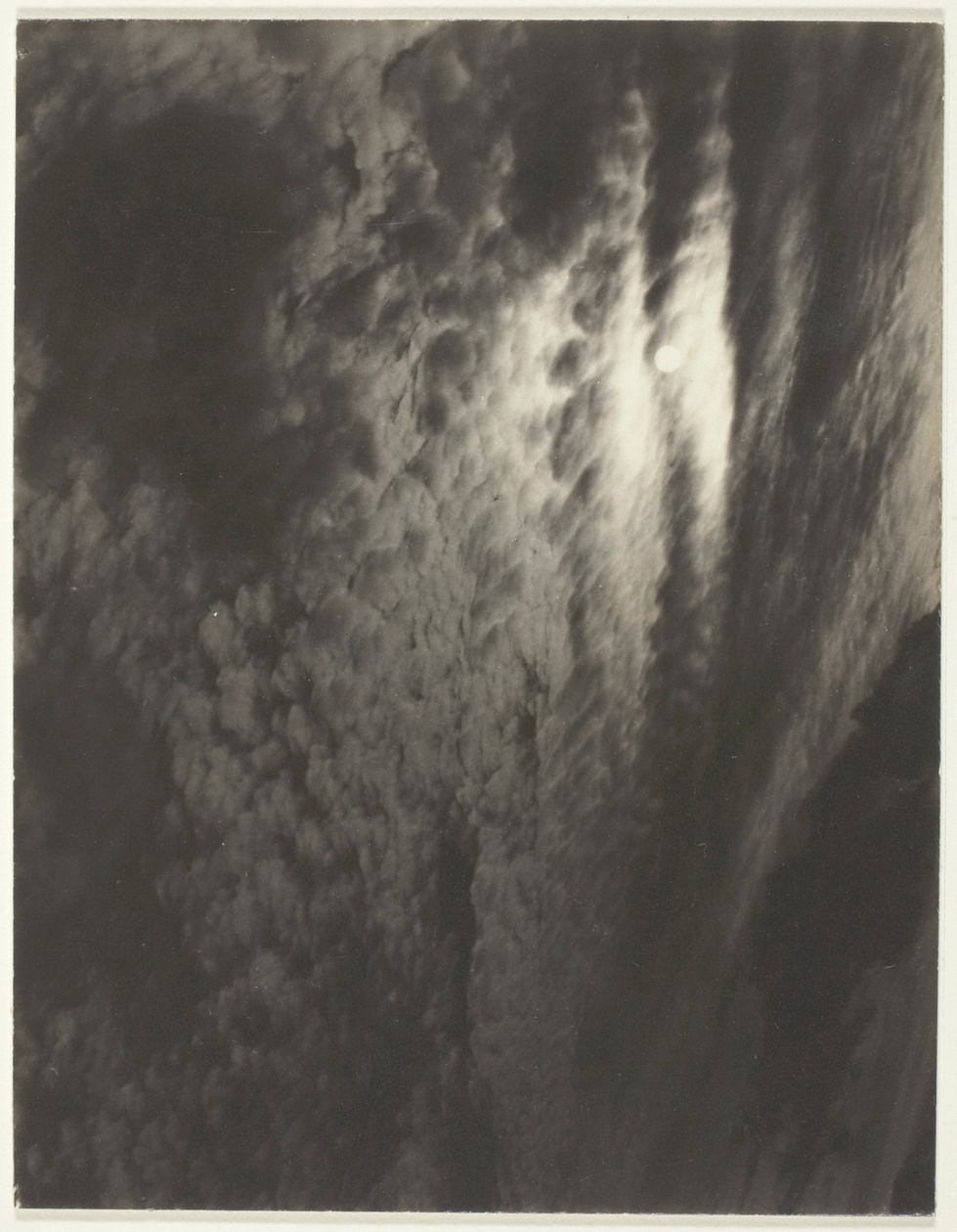 Vastaava, sarjasta A (kolmas sarja, tuloste 2) tekijältä Alfred Stieglitz