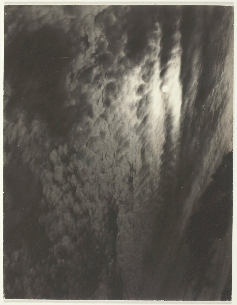 Vastaava, sarjasta Set A Third Set, Print 2, 1929. tekijältä Alfred Stieglitz