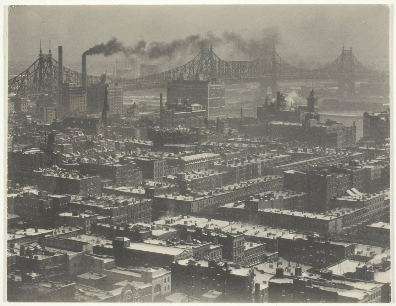 Huoneesta 3003 - The Shelton, New York, Looking Northeast, 1927. tekijältä Alfred Stieglitz