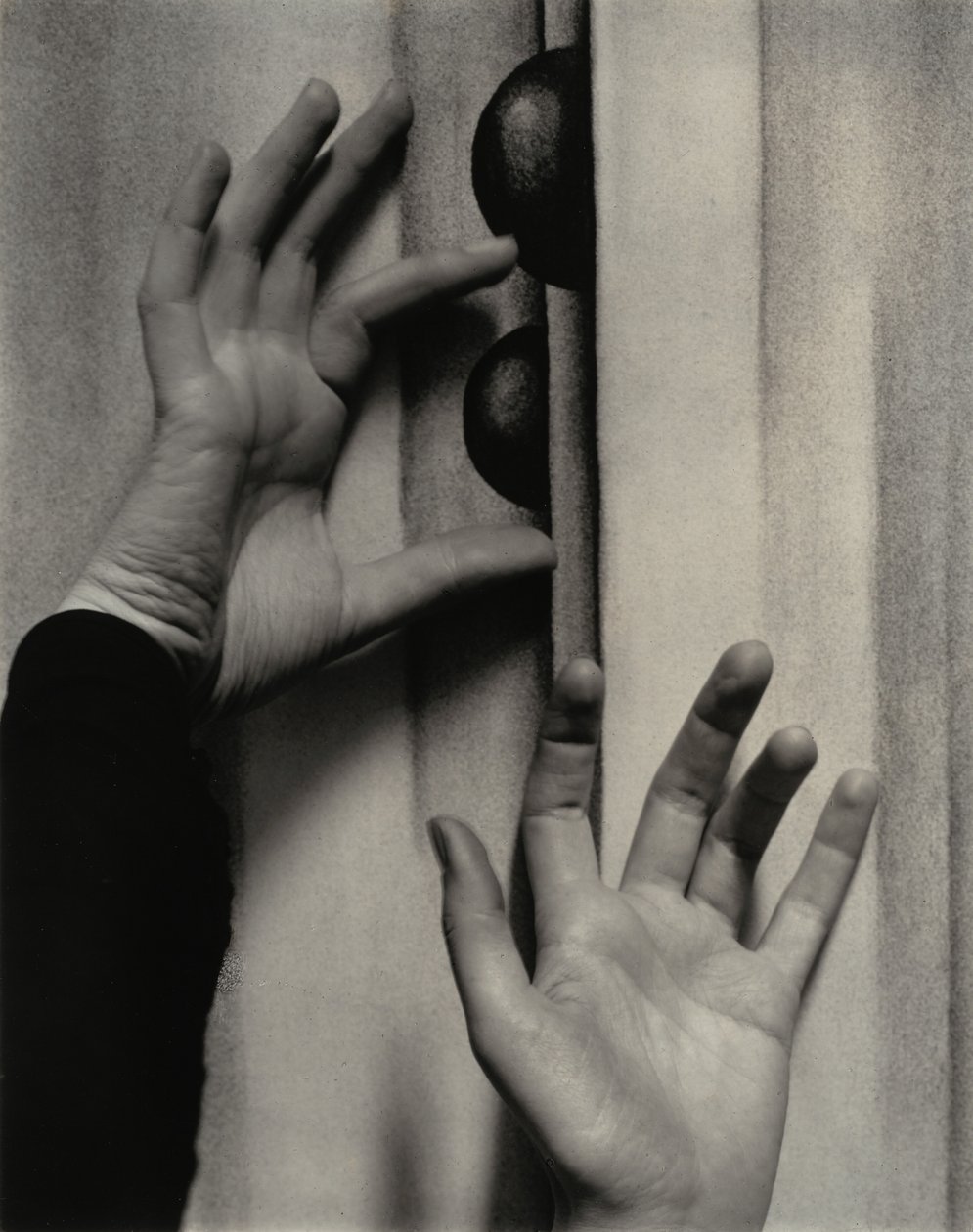 Georgia O’Keeffe – Kädet tekijältä Alfred Stieglitz