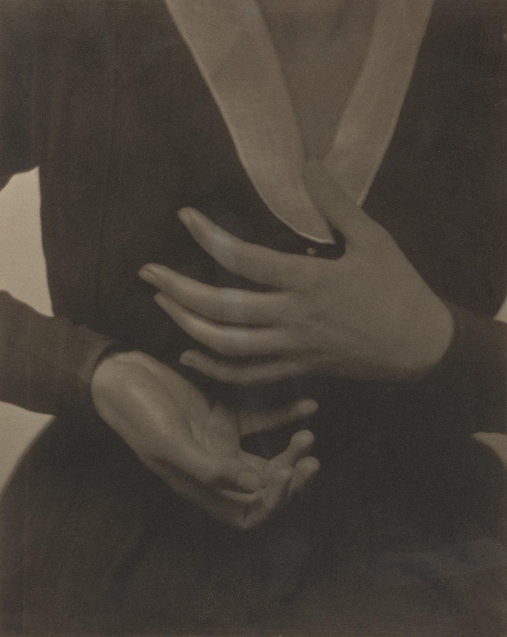 Georgia O’Keeffe – Kädet tekijältä Alfred Stieglitz