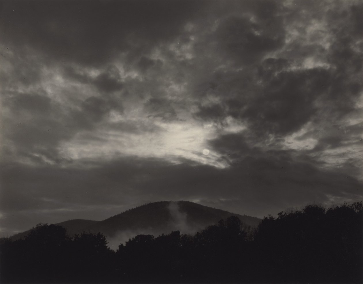 Lake George tekijältä Alfred Stieglitz
