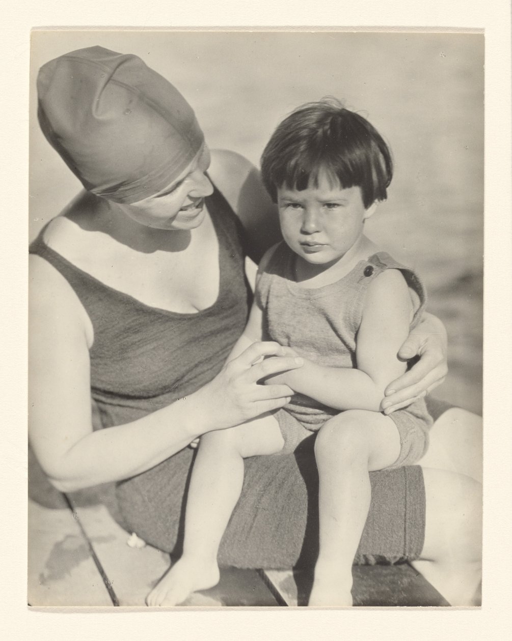 [Marie Rapp Boursault ja Yvonne Boursault, Lake George] tekijältä Alfred Stieglitz