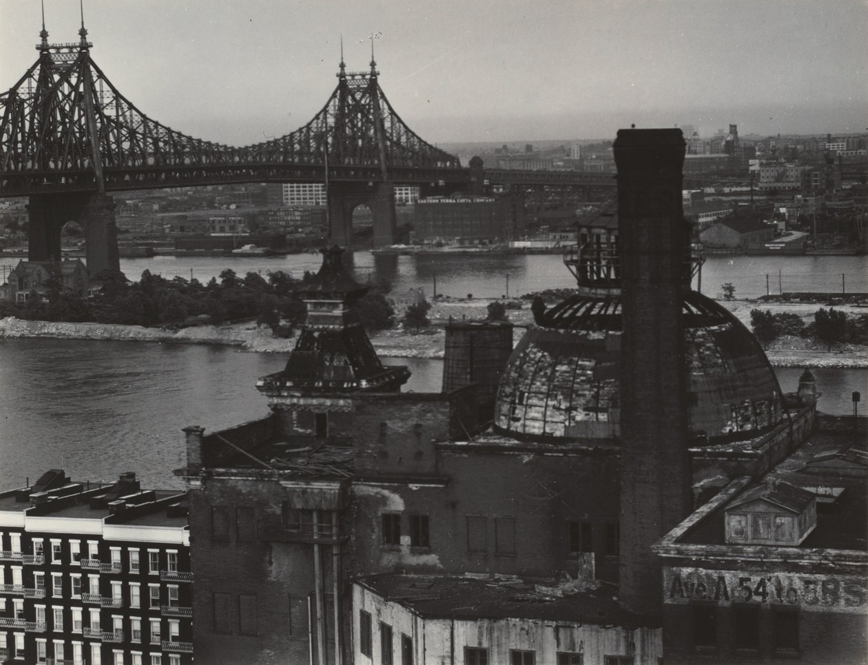 New York, osoitteesta 405 E 54th Street tekijältä Alfred Stieglitz