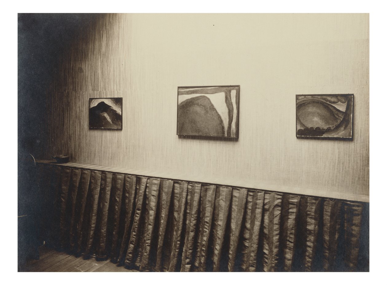 Huone oikealle - seinä oikealle tekijältä Alfred Stieglitz