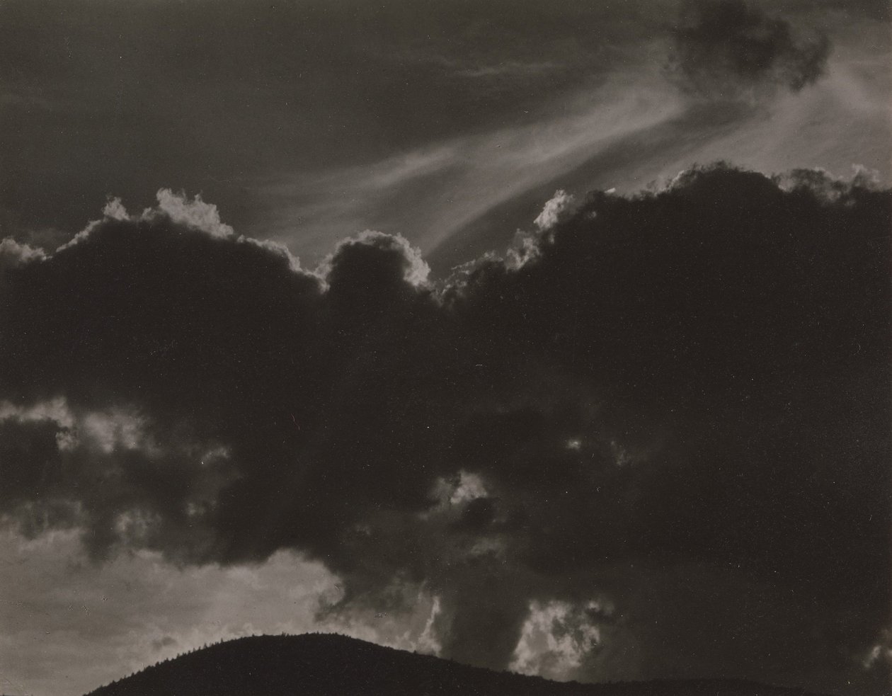Taivaan lauluja tekijältä Alfred Stieglitz