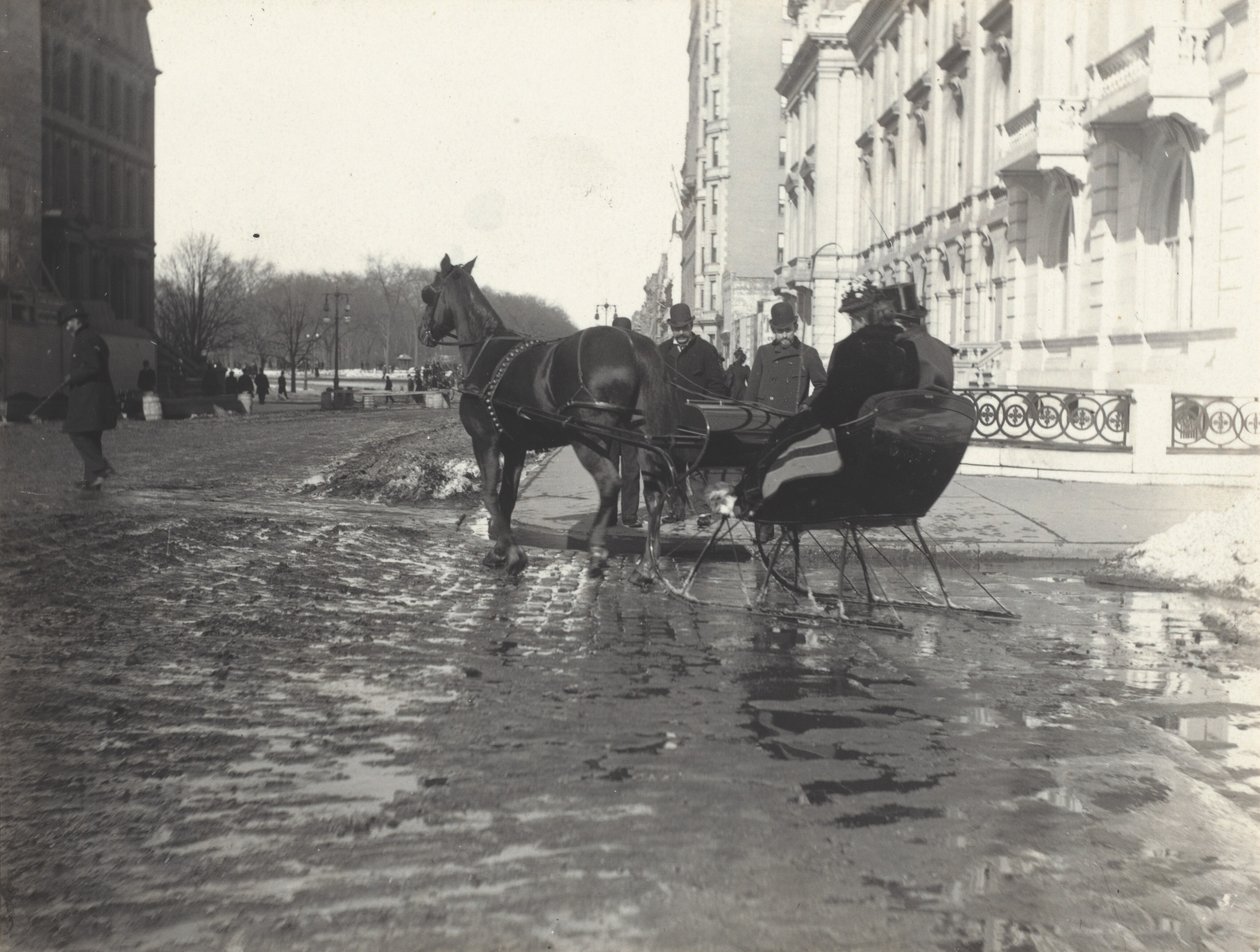 Sunnuntai, Fifth Avenue ja 57th Street, New York tekijältä Alfred Stieglitz