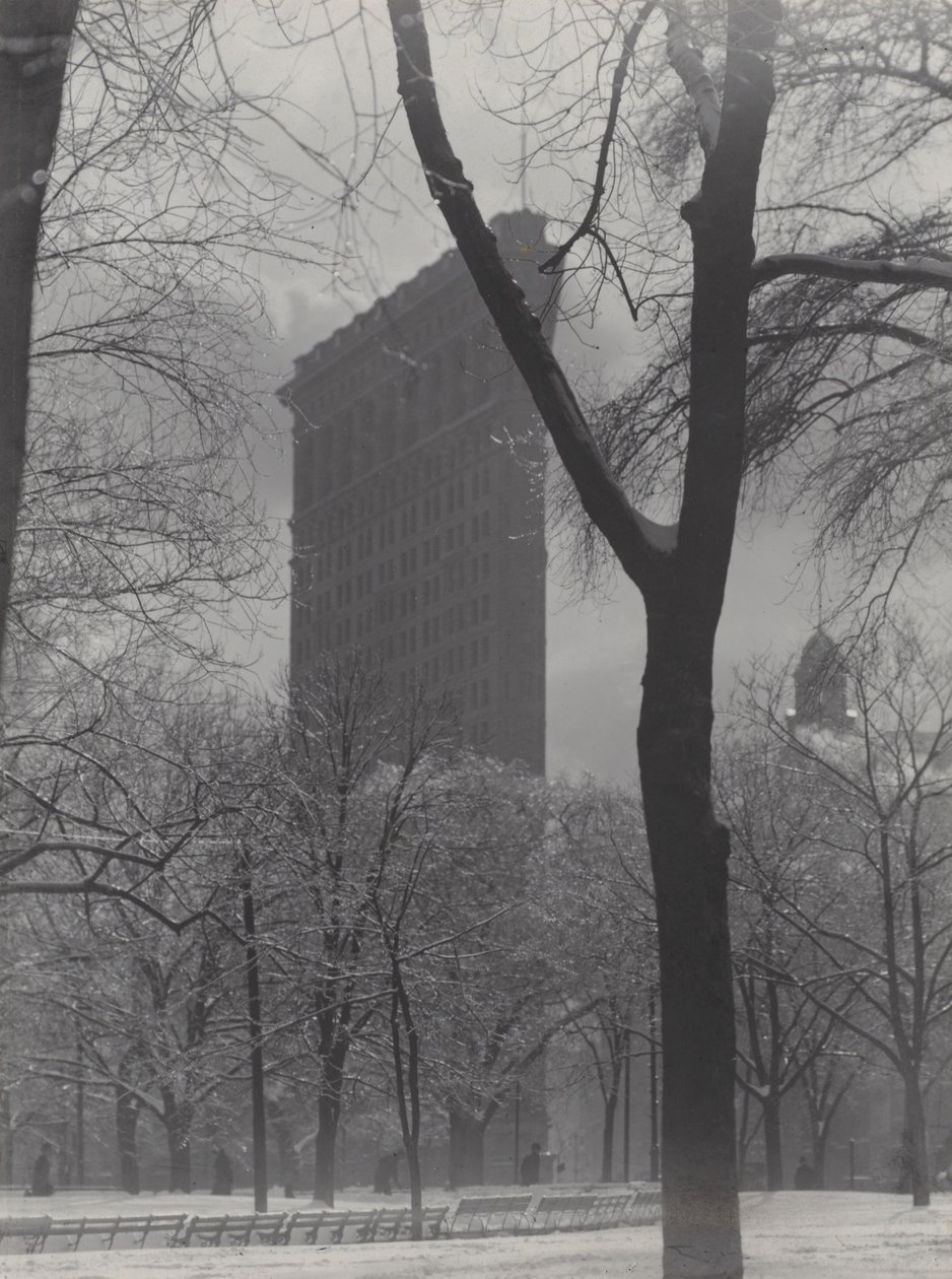 Flatiron tekijältä Alfred Stieglitz
