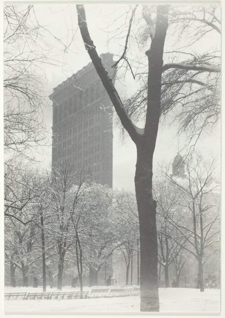 Flatiron, 1903, painettu 192039. tekijältä Alfred Stieglitz