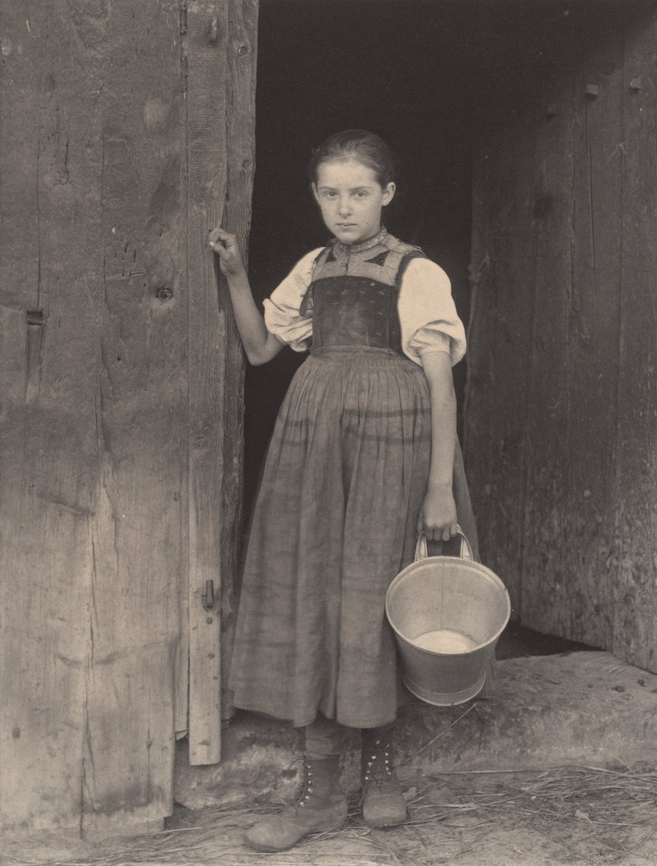 Pieni maitotyttö tekijältä Alfred Stieglitz