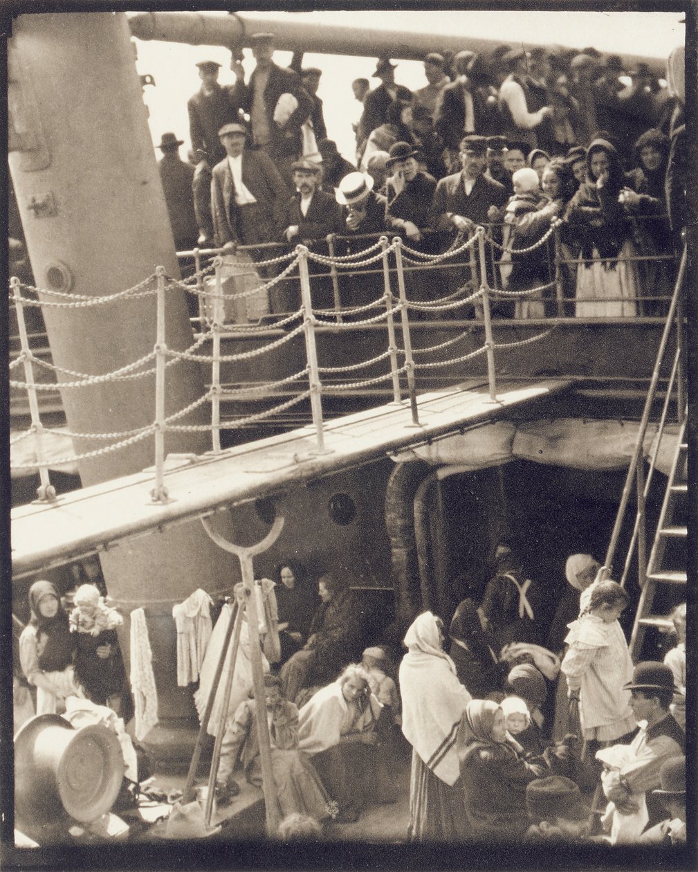 Steerage tekijältä Alfred Stieglitz