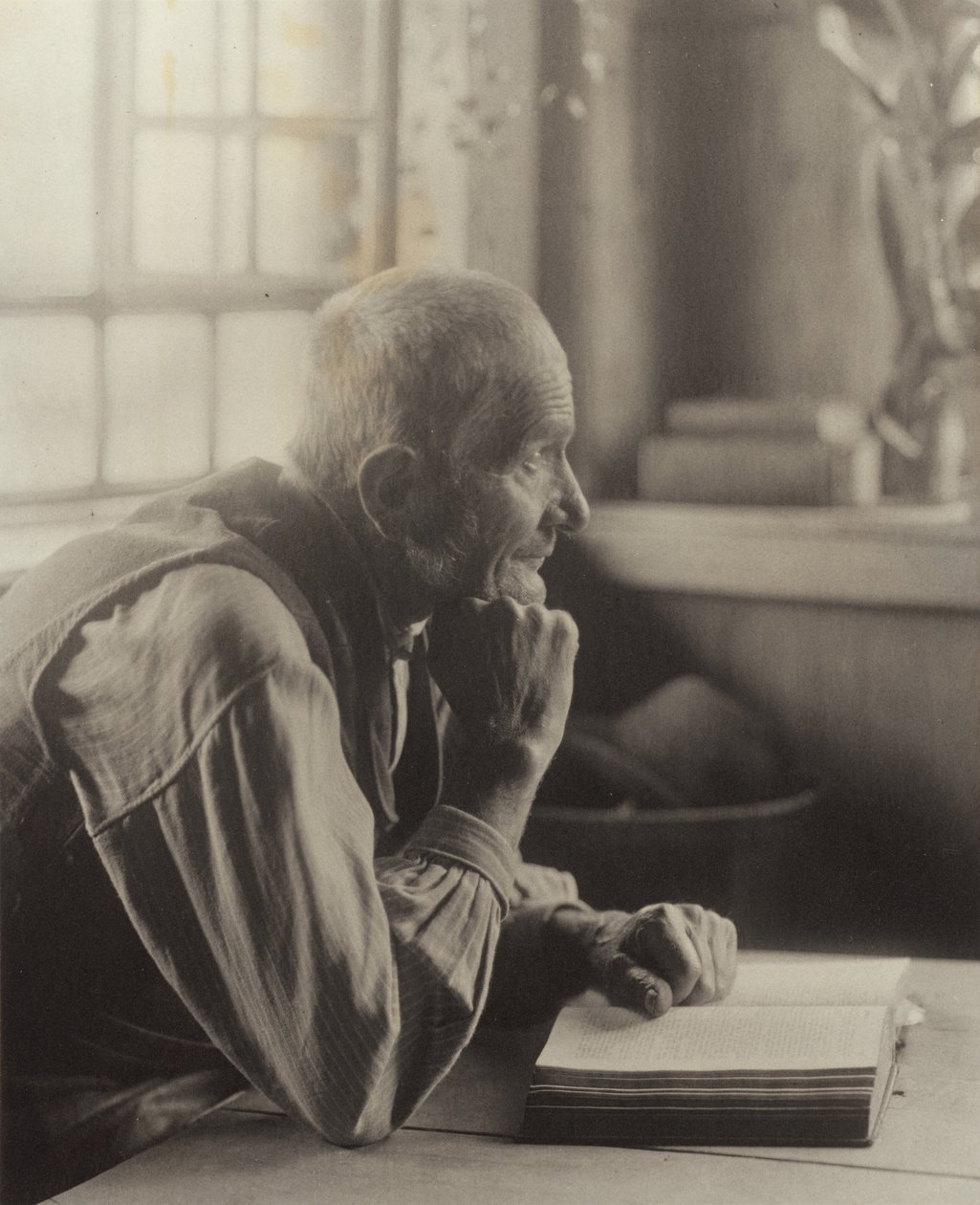 Kylän filosofi tekijältä Alfred Stieglitz