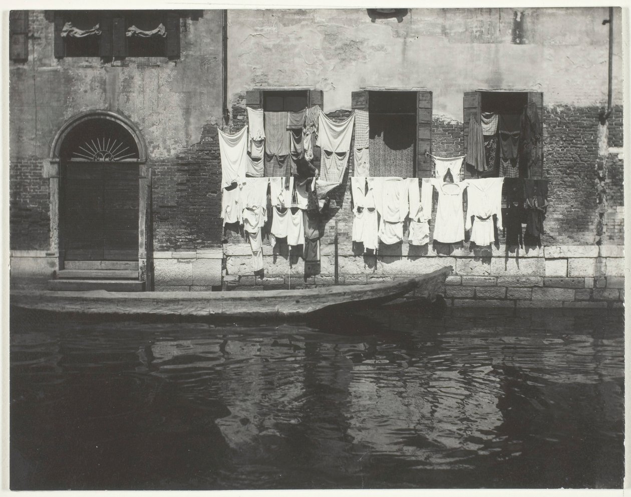 Venetsia, 1894, painettu 192039. tekijältä Alfred Stieglitz