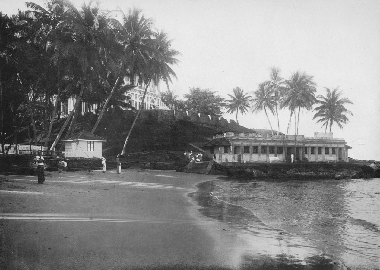 Mount Lavinia Hotel and Bathing Pavilion, c1890, 1910 tekijältä Alfred William Amandus Plate