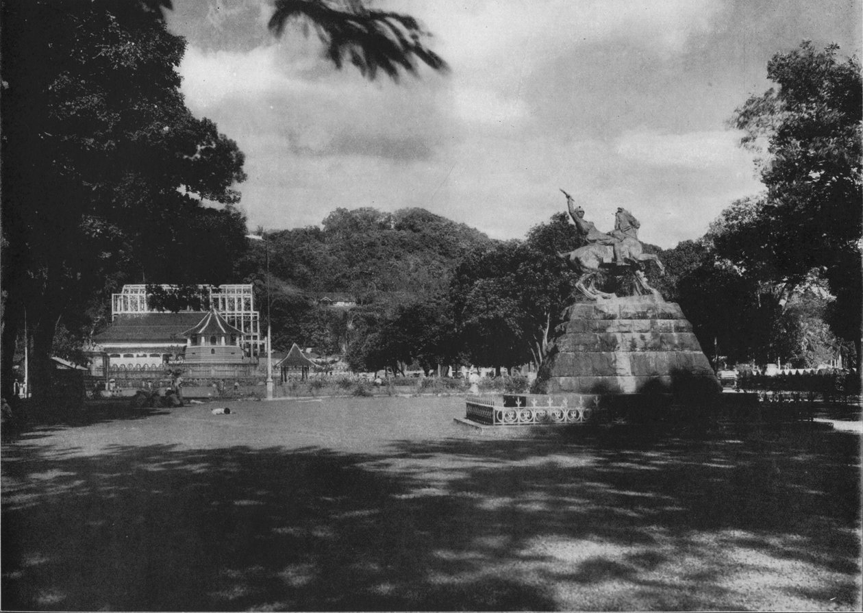 Victoria Esplanade, Kandy, Ceylon, 1890, 1910 tekijältä Alfred William Amandus Plate