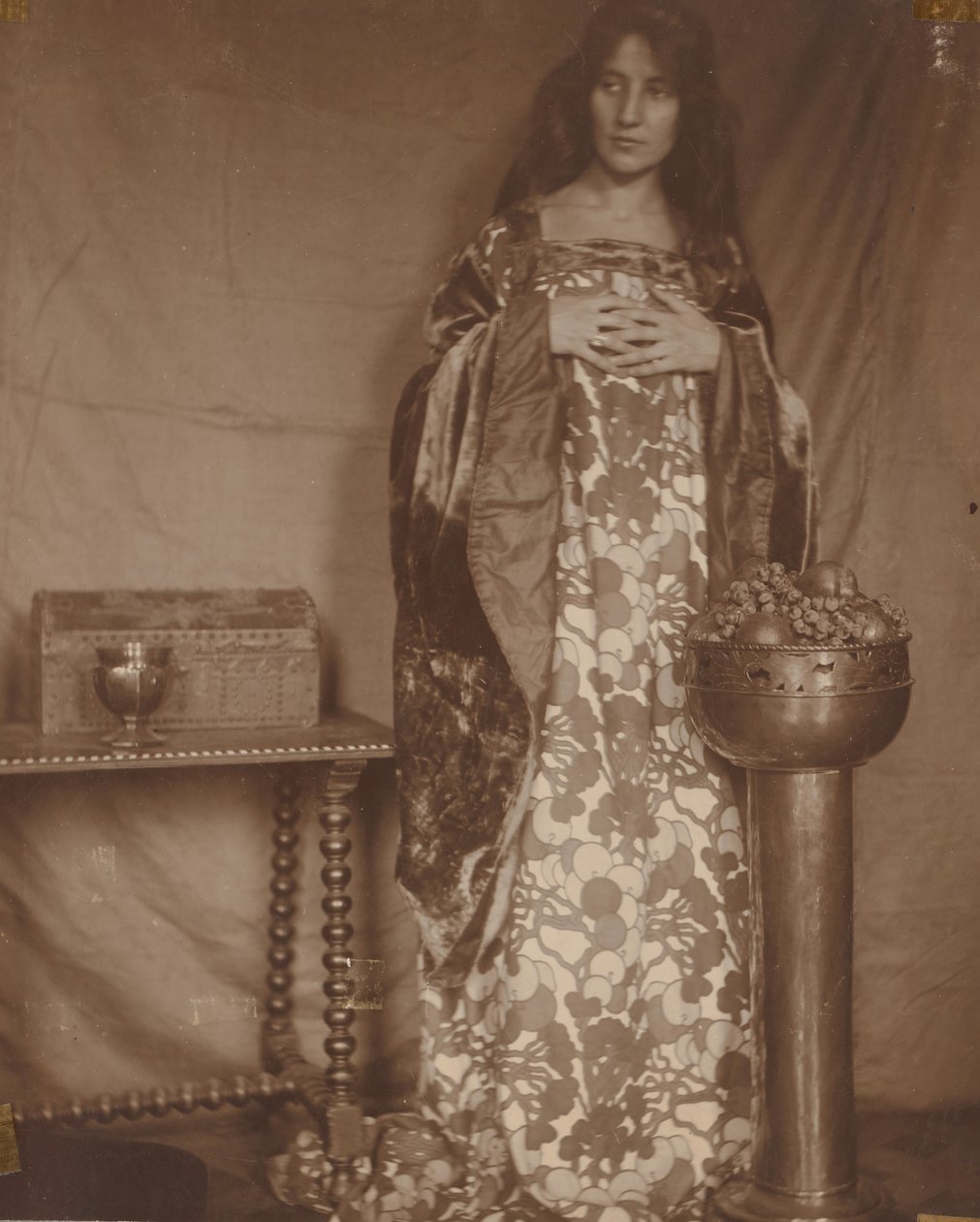 Alice Dieudonne Chasen muotokuva, n. 1906. tekijältä Alice Gerson Chase