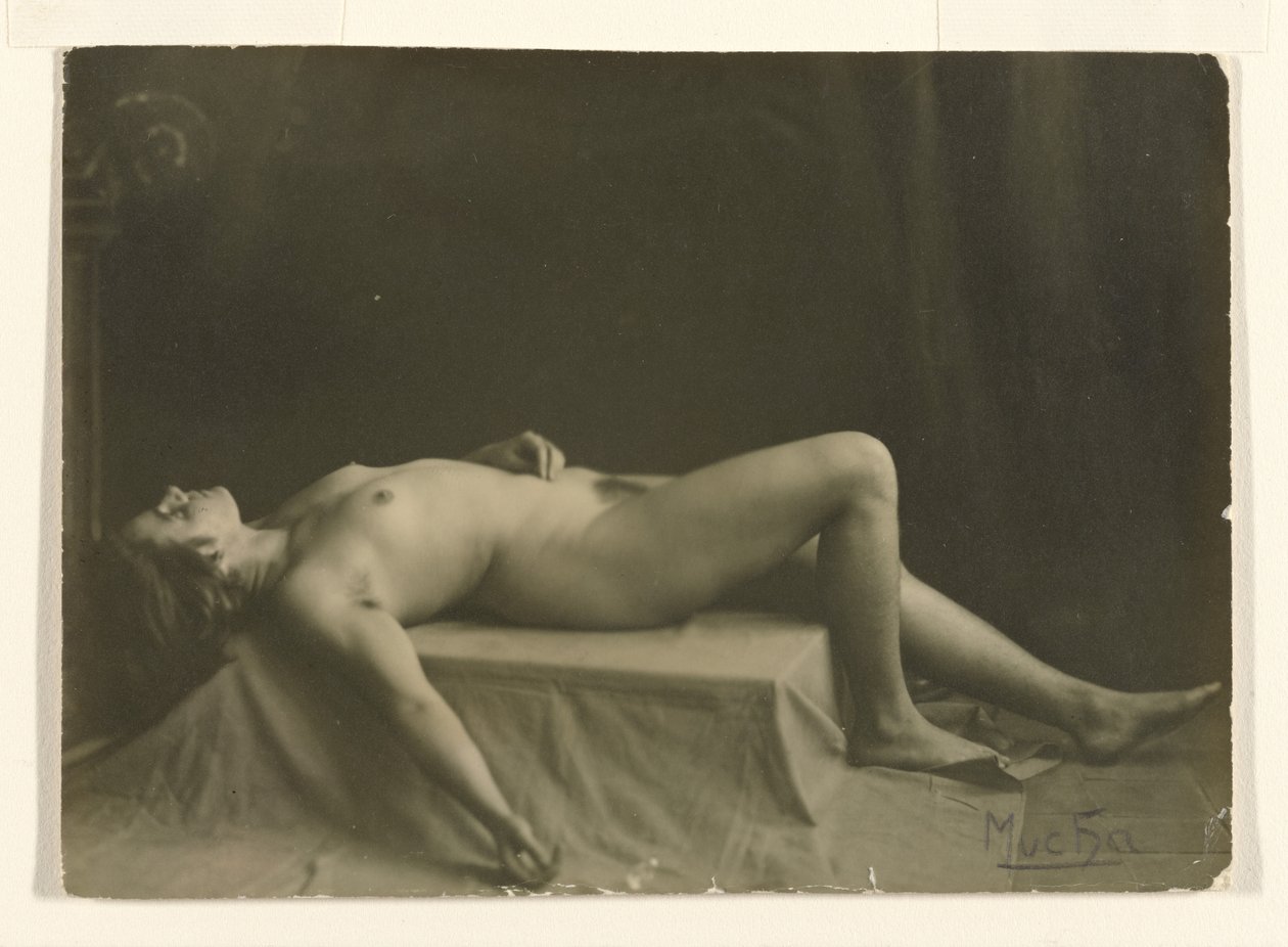 [Makaa alasti] tekijältä Alphonse Maria Mucha