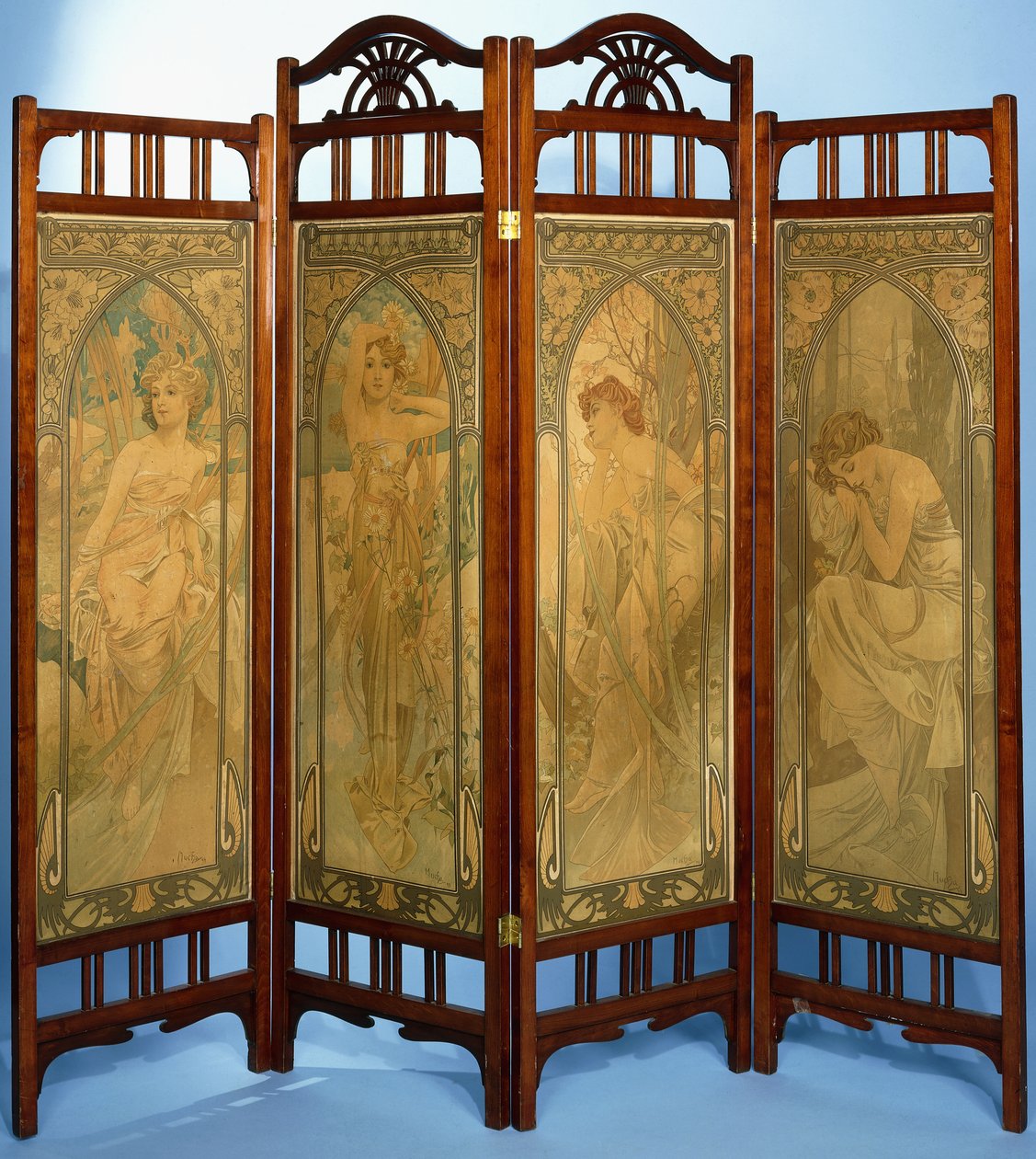 Jugendtyylinen näyttö, paneelit koristeltu sarjalla "Les Heures du Jour", johon kuuluvat Eveil Matin, Eclat du Jour, Reverie du Soir ja Repos de la Nuit, 1899 tekijältä Alphonse Mucha