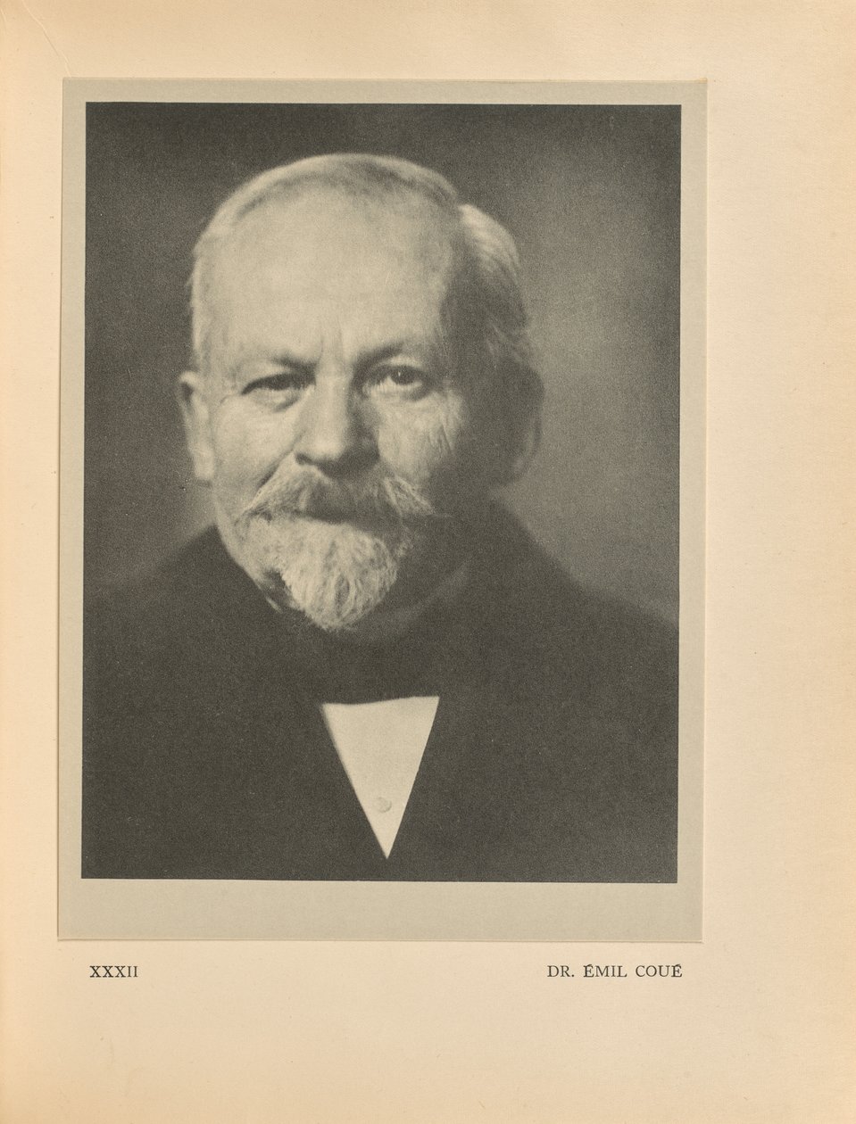 Tohtori Émil Coué tekijältä Alvin Langdon Coburn