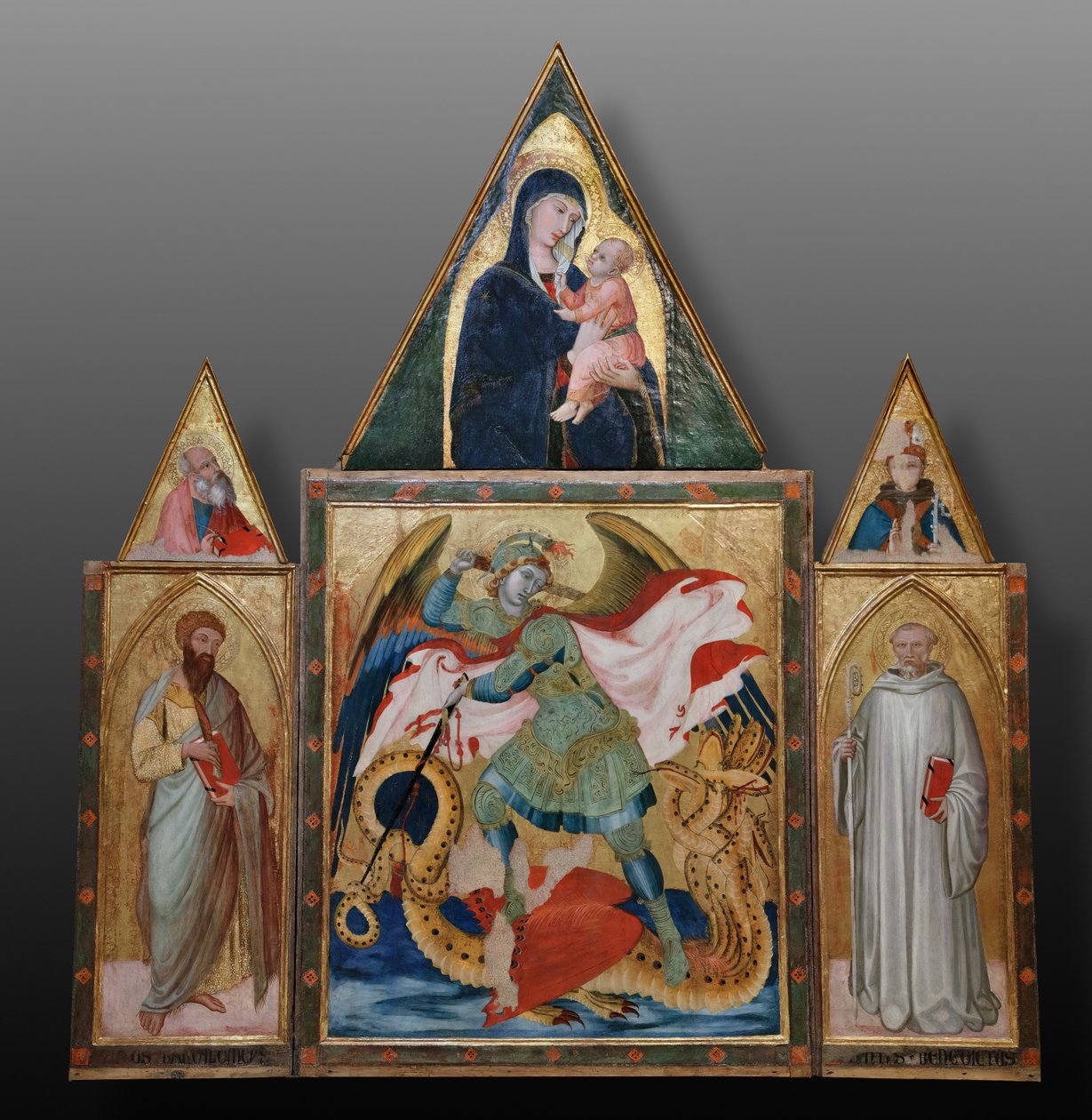 Arkkienkeli Mikael tappaa lohikäärmeen pyhien Benedictuksen ja Bartholomeuksen välissä (tempera paneelille). tekijältä Ambrogio Lorenzetti