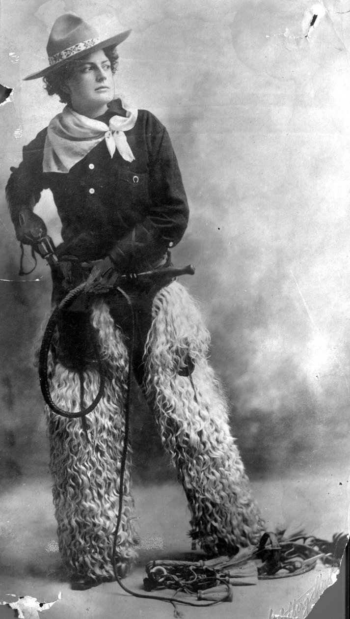 Adele Voughle, lehmityttö, n.1880-1900 tekijältä American Photographer