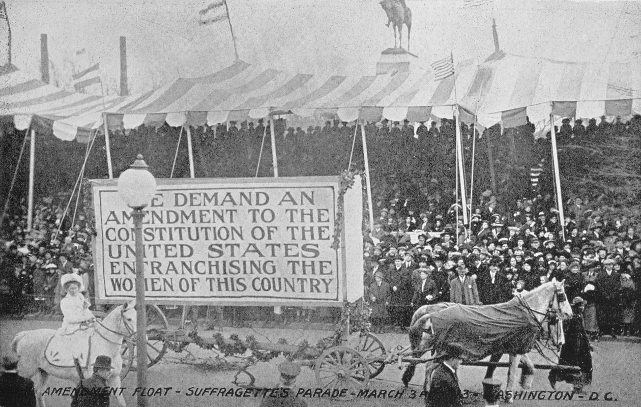 Muutos kelluva Suffragettes Parade Washington DC:ssä, 3. maaliskuuta 1913 tekijältä American Photographer