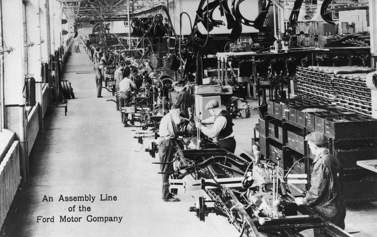 Ford Motor Companyn kokoonpanolinja, n. 1910-20 tekijältä American Photographer