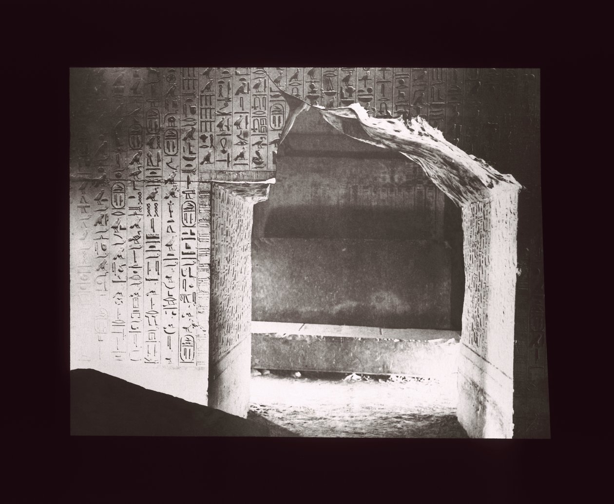 Hautakammio, Unasin pyramidi, Sakkara, 5. dynastia (lyhtyliuku) tekijältä American Photographer