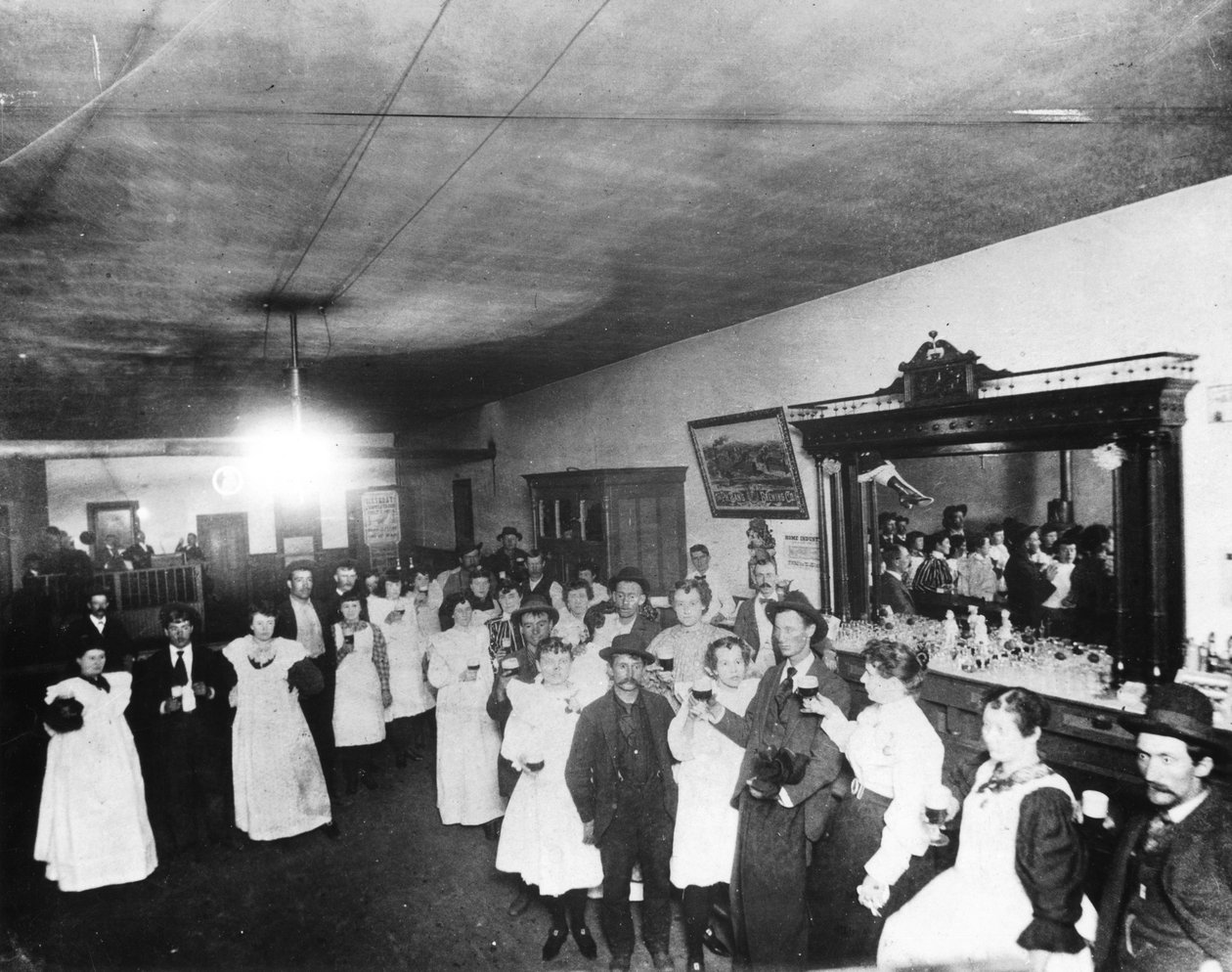 Crapper Jacks Saloon, Cripple Creek, Colorado, n. 1895-1899 tekijältä American Photographer