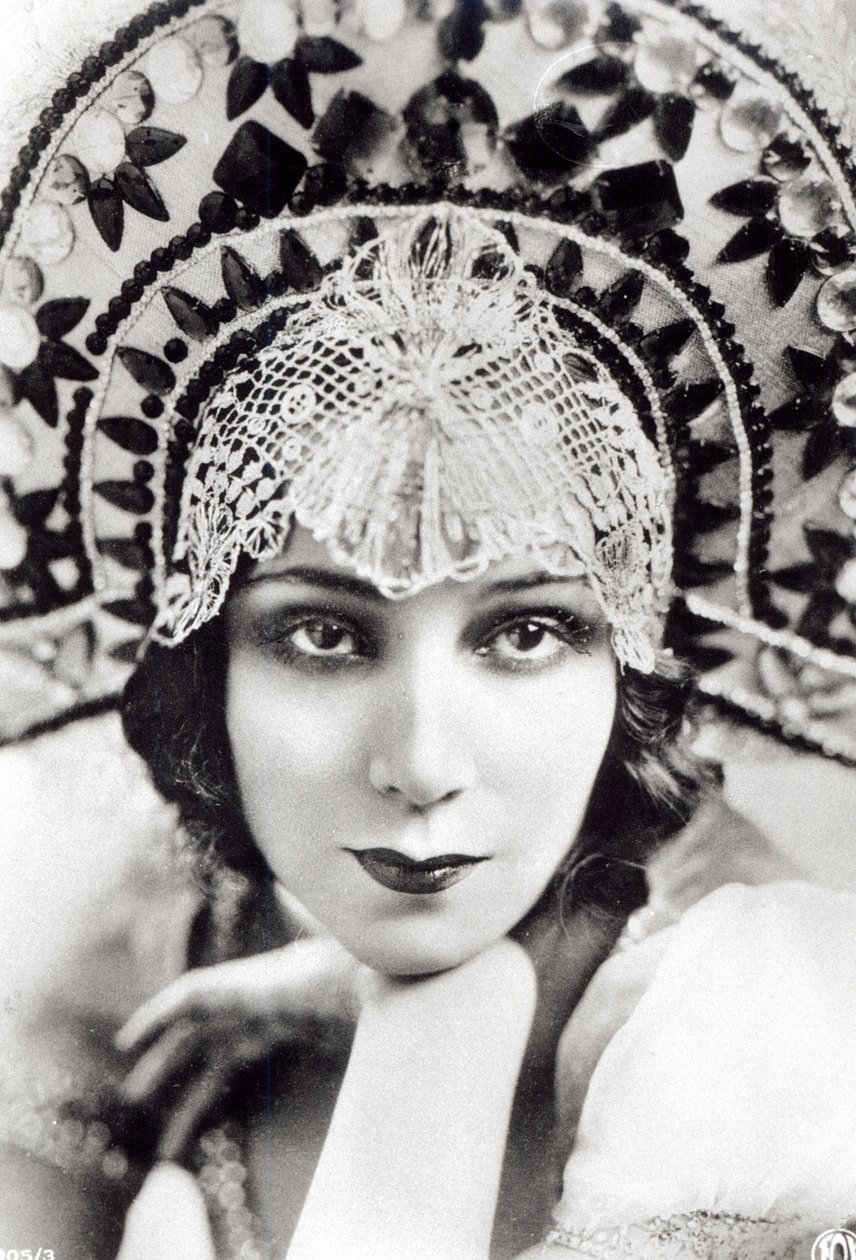 Dolores del Rio, noin 1925 tekijältä American Photographer