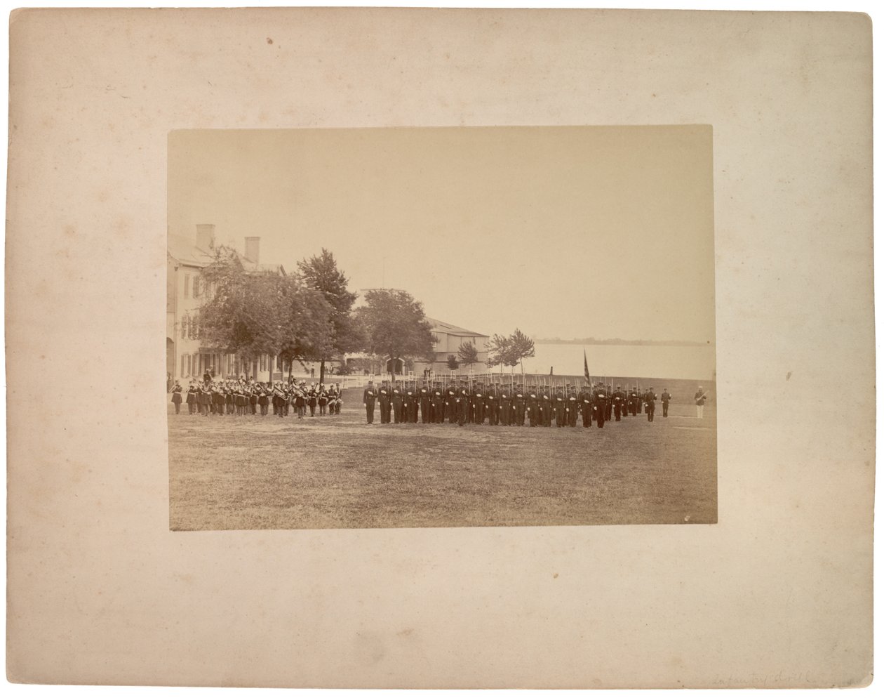 Jalkaväen harjoitus, noin 1870 (seepia valokuva). tekijältä American Photographer